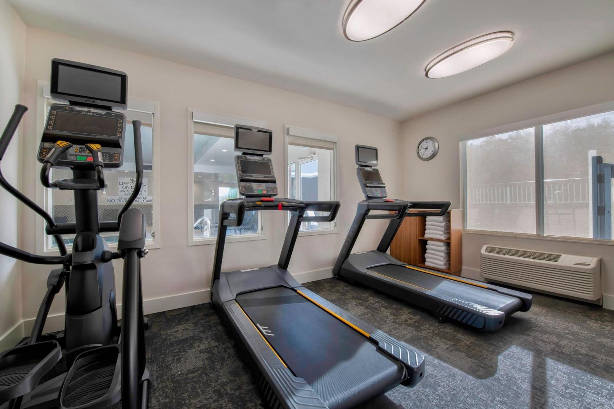 Fairfield Inn & Suites By Marriott Greenwood Bagian luar foto