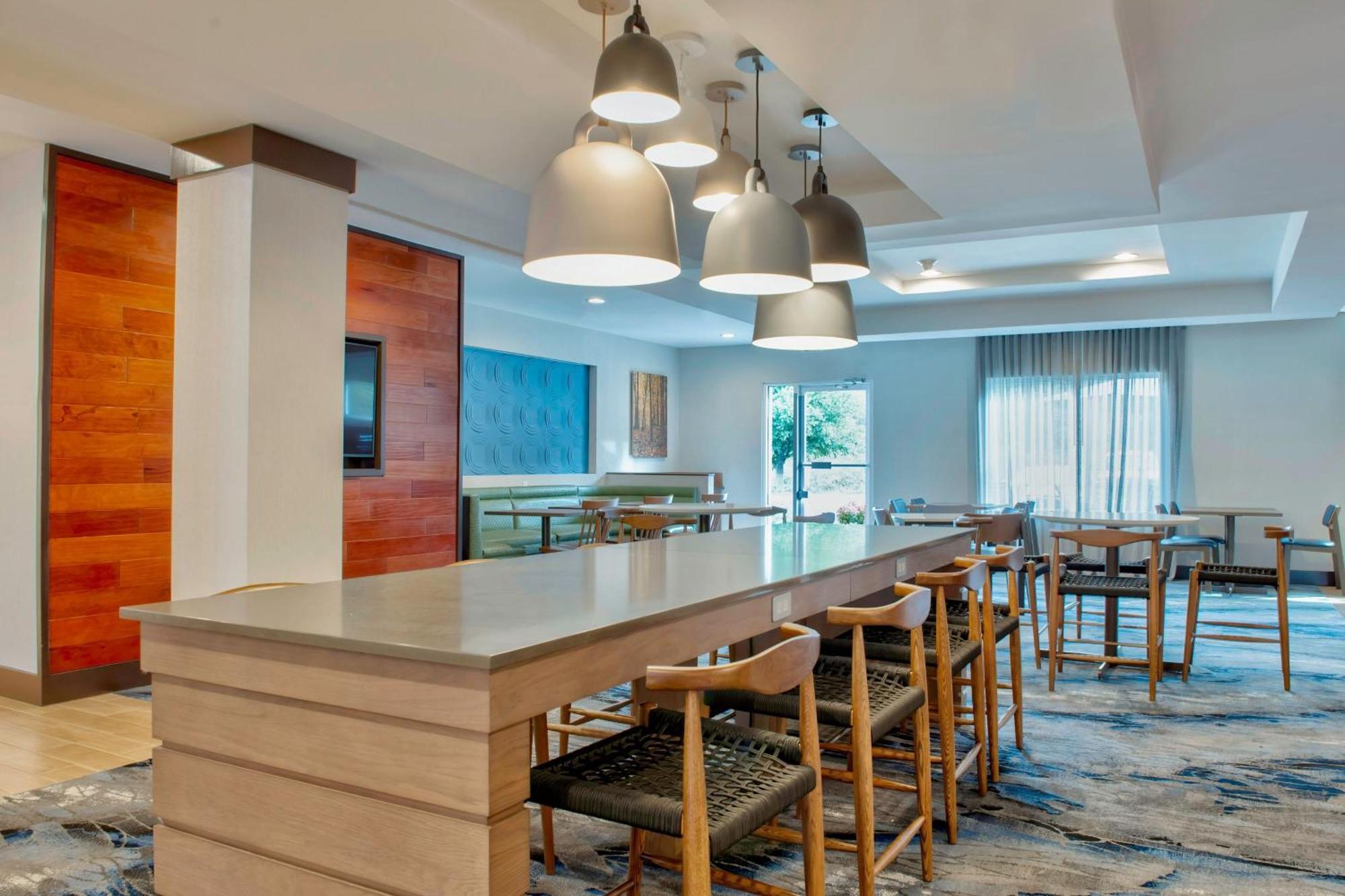 Fairfield Inn & Suites By Marriott Greenwood Bagian luar foto