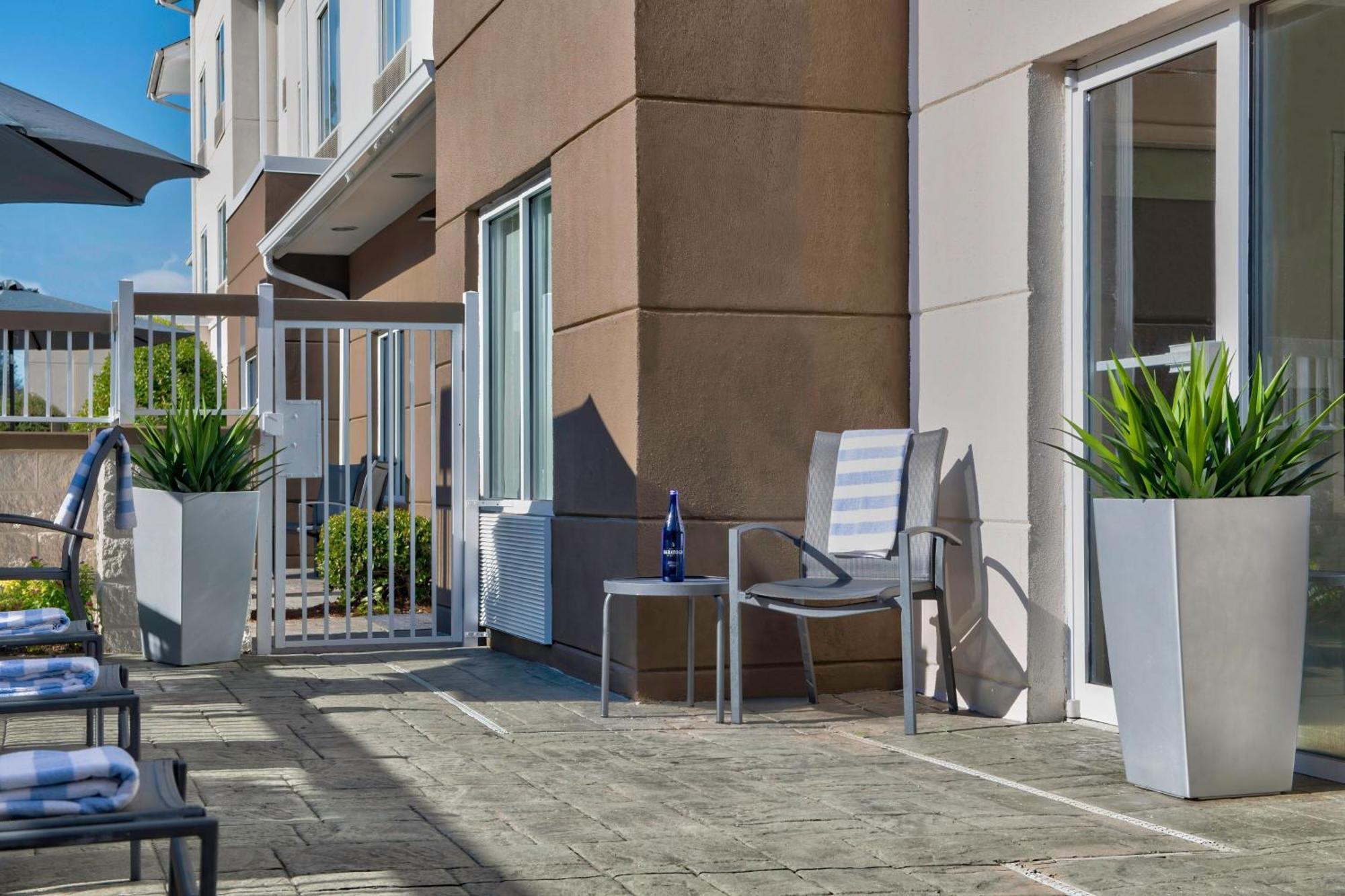 Fairfield Inn & Suites By Marriott Greenwood Bagian luar foto