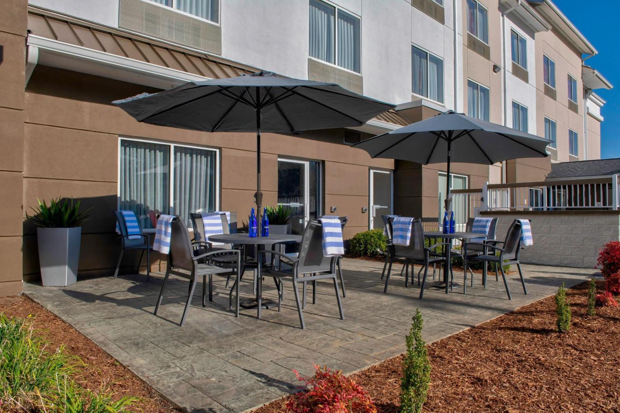 Fairfield Inn & Suites By Marriott Greenwood Bagian luar foto