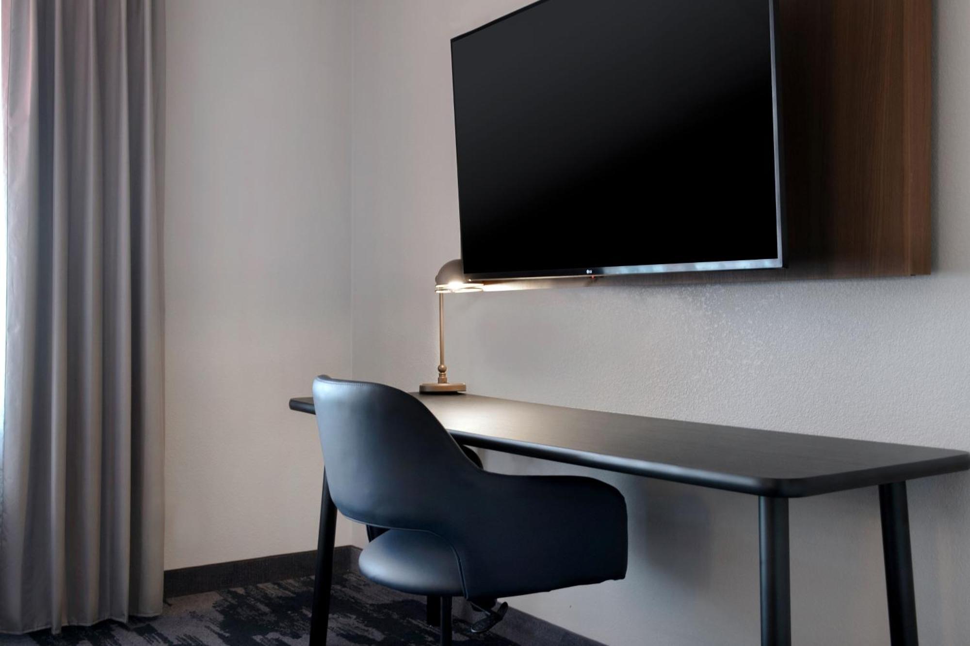 Fairfield Inn & Suites By Marriott Greenwood Bagian luar foto