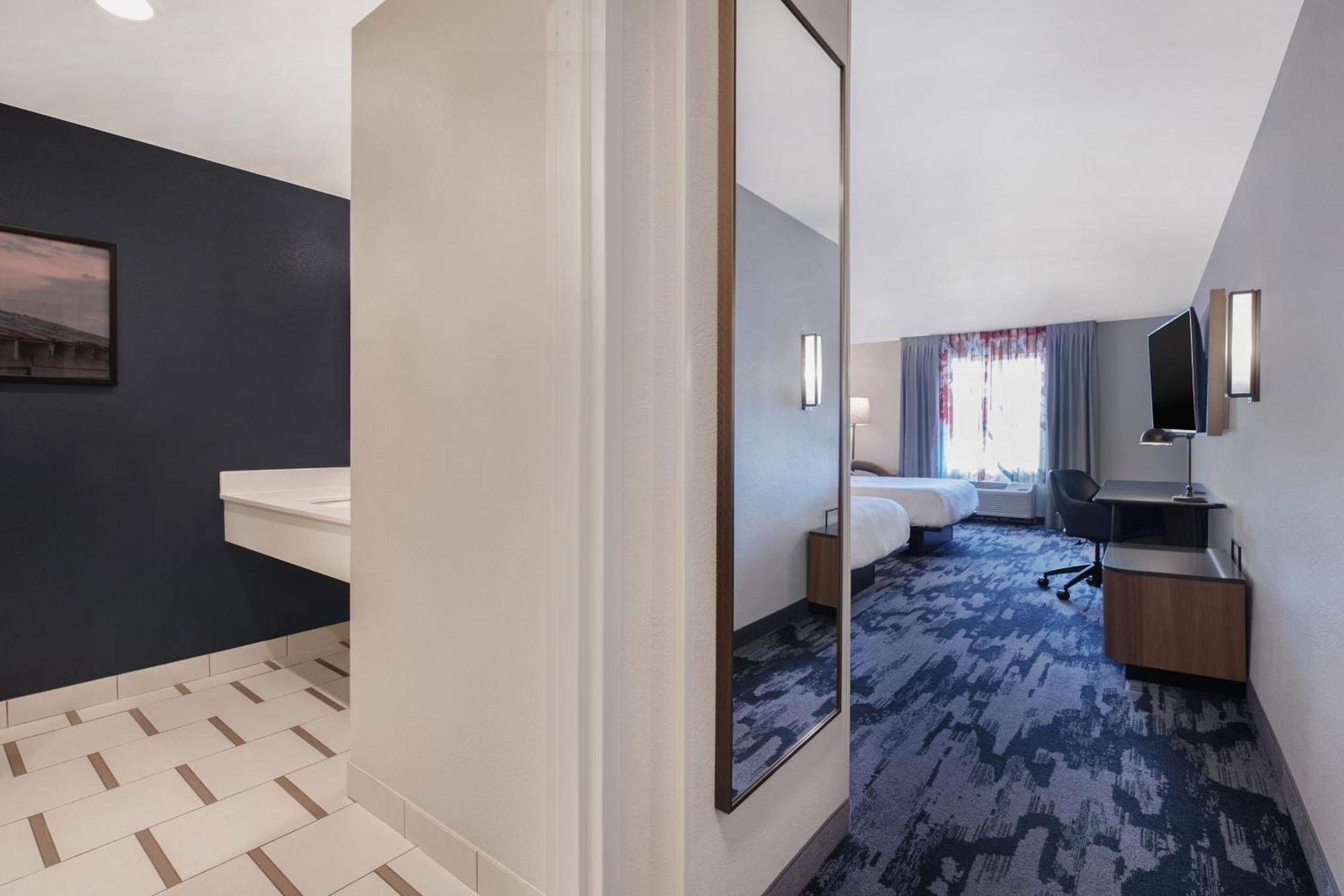 Fairfield Inn & Suites By Marriott Greenwood Bagian luar foto