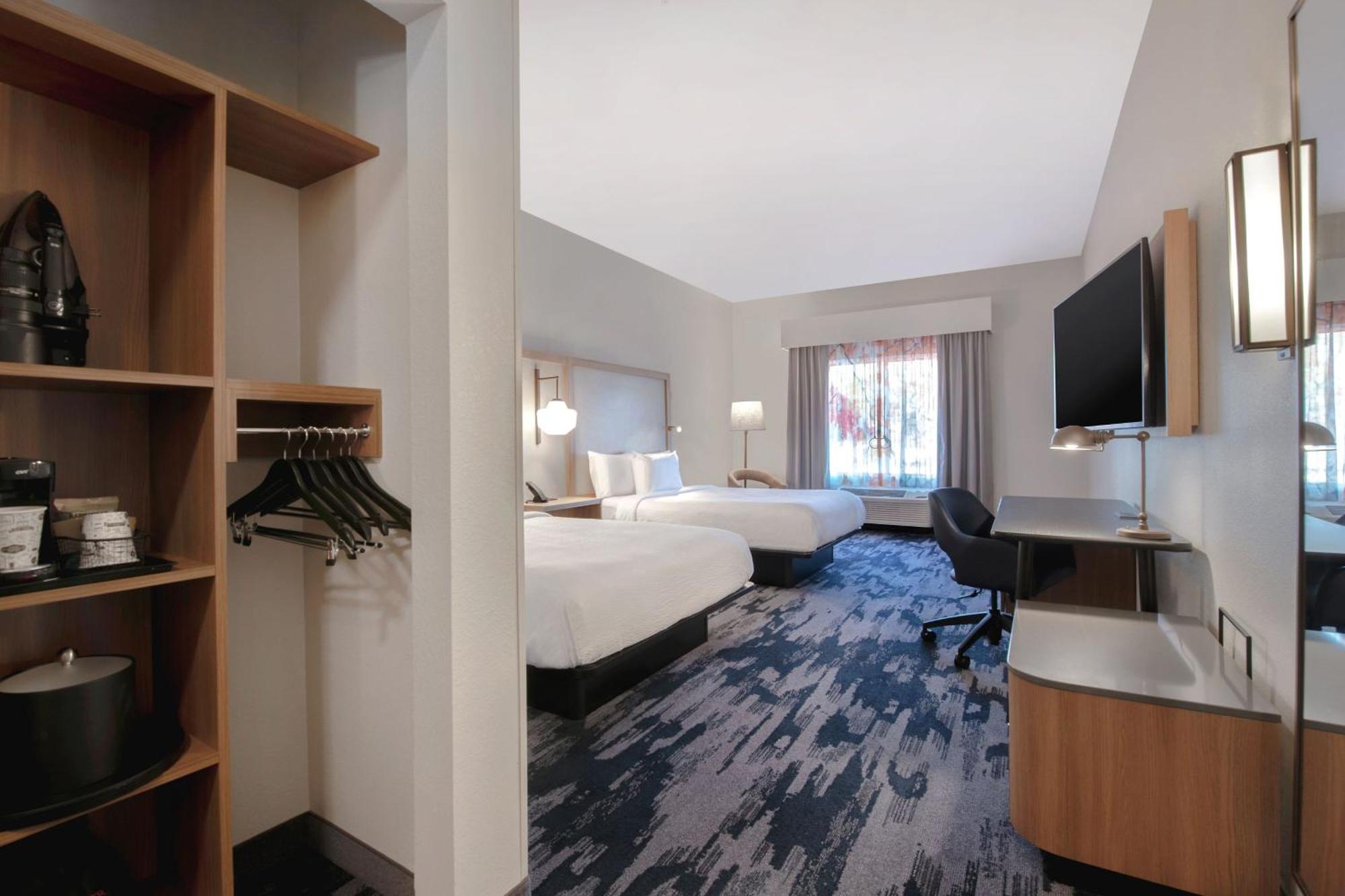Fairfield Inn & Suites By Marriott Greenwood Bagian luar foto