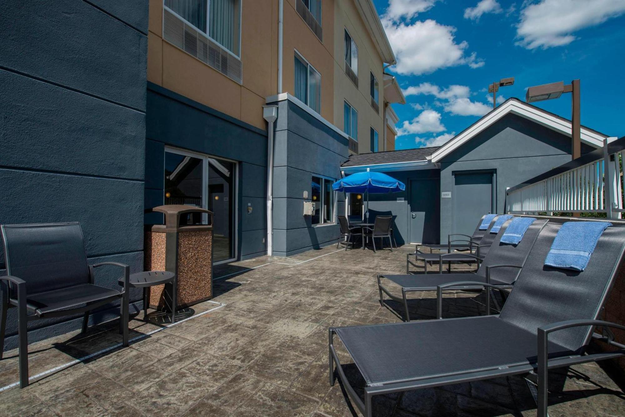 Fairfield Inn & Suites By Marriott Greenwood Bagian luar foto